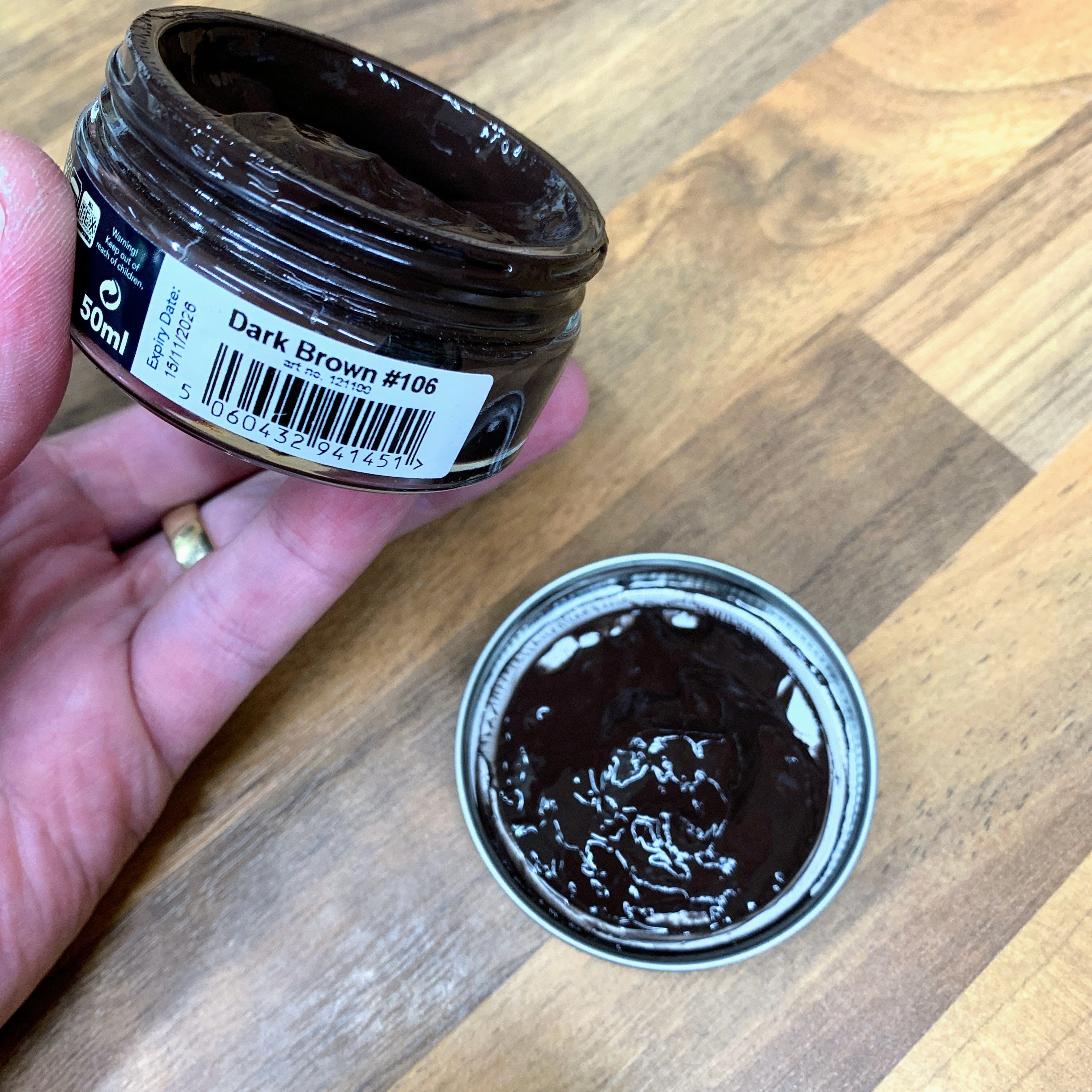 Chestnut cheap shoe polish