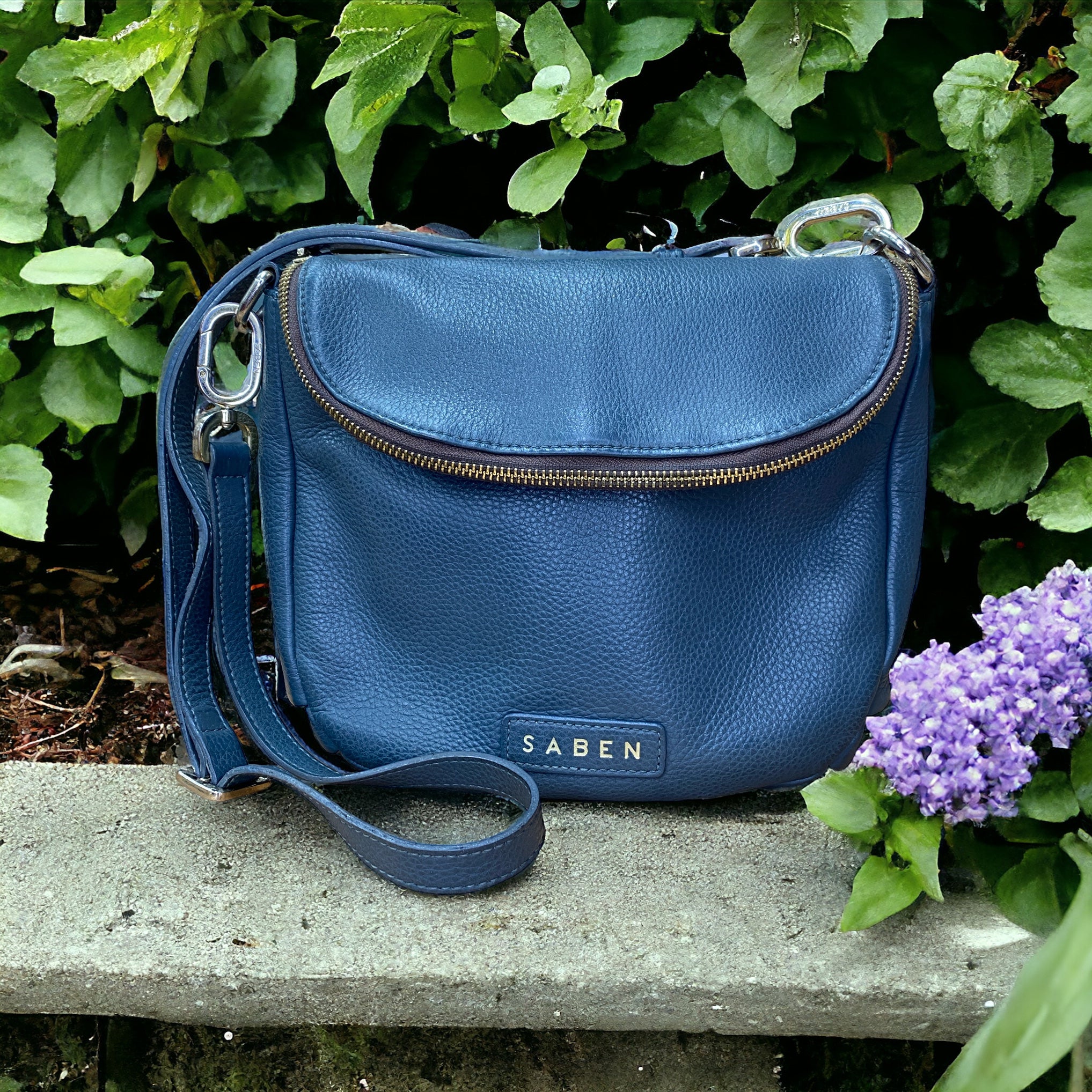 Bag leather recondition – Shane's Shoe Repairs