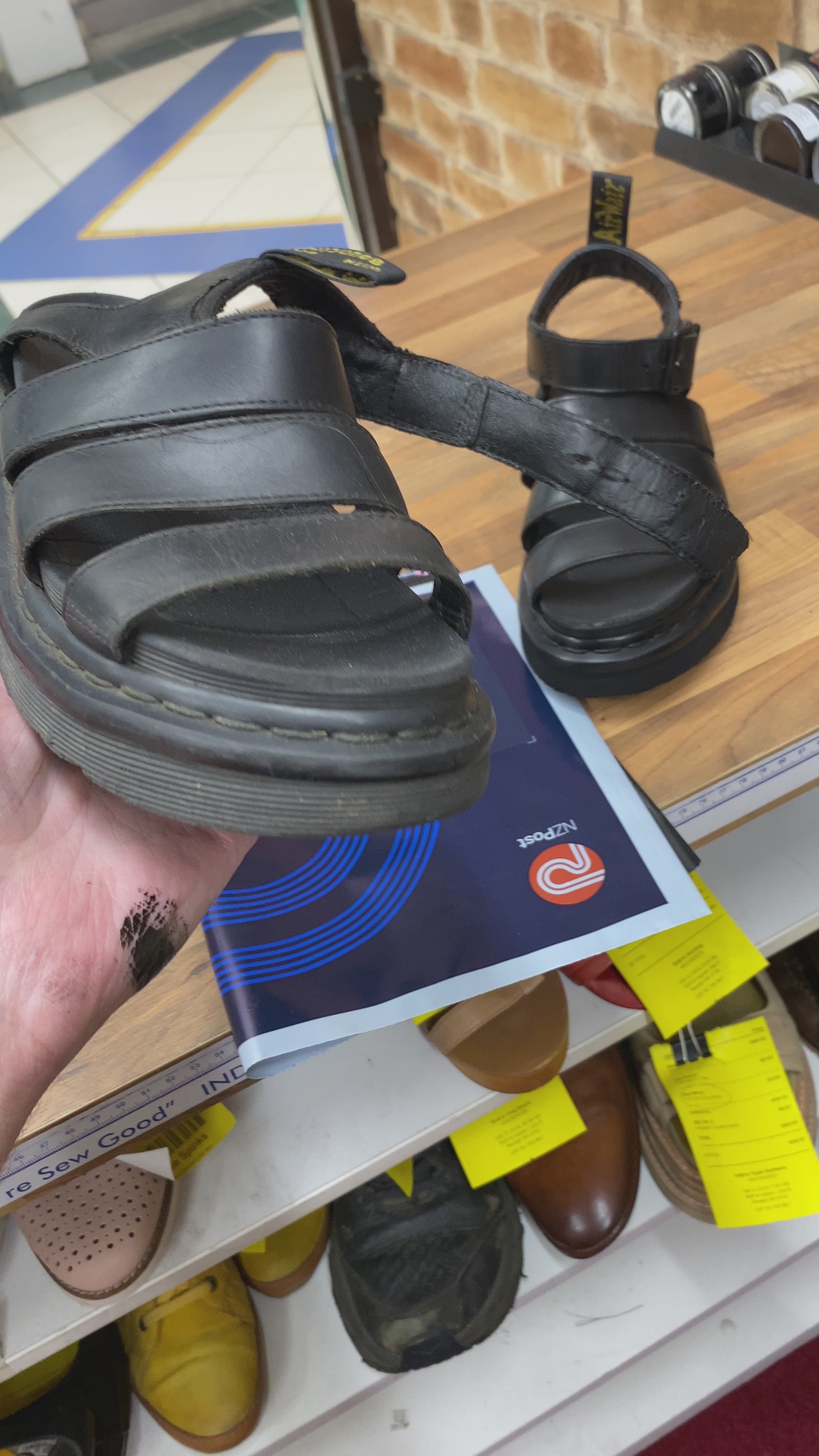 Dr Marten Resole Sandals